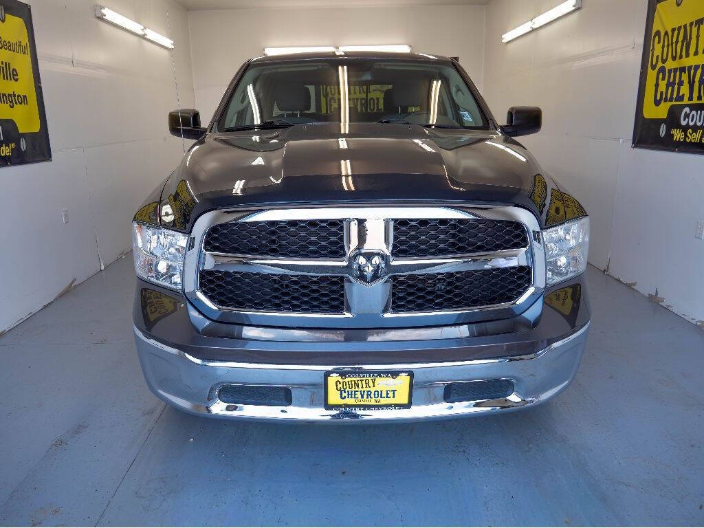 Gray 2016 Ram 1500 SLT 4x4 SLT 4dr Crew Cab 5.5 ft. SB Pickup 2