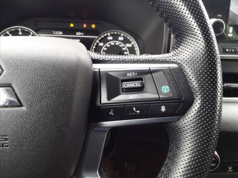 2022 Mitsubishi Outlander SE