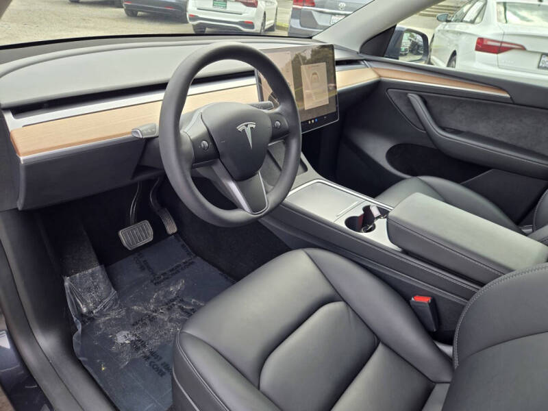 2024 Tesla Model Y Long Range