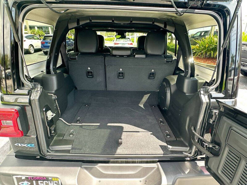 2024 Jeep Wrangler Sahara 4xe