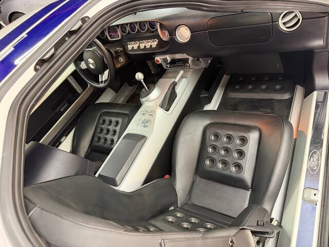 2005 Ford GT