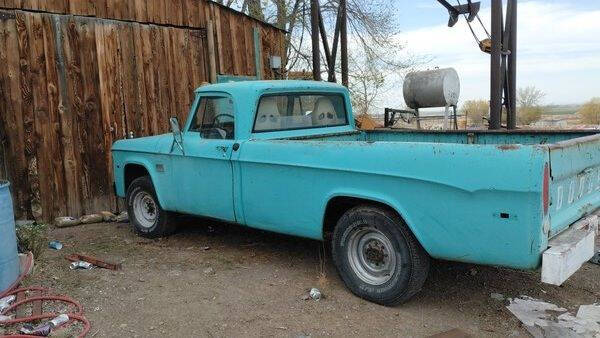 1970 Dodge D200 Pickup