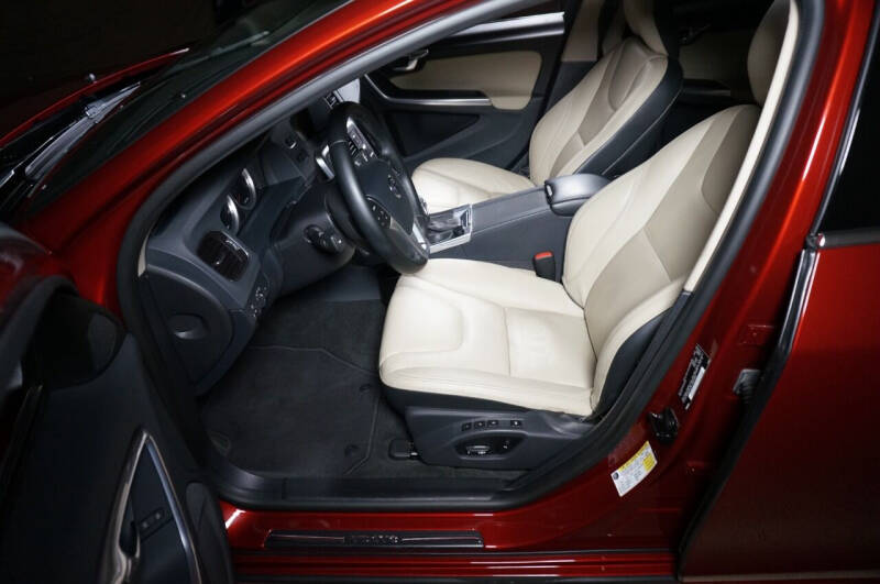 2013 Volvo S60 T5 Premier Plus