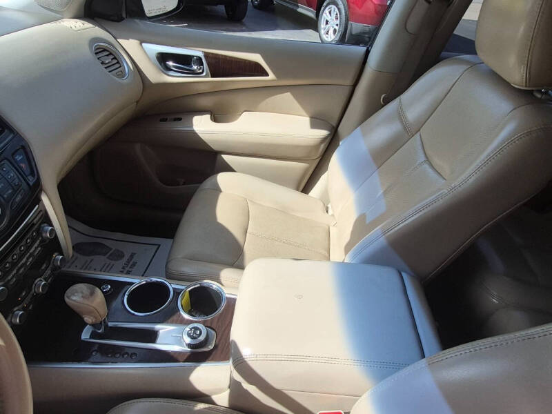 2015 Nissan Pathfinder Platinum