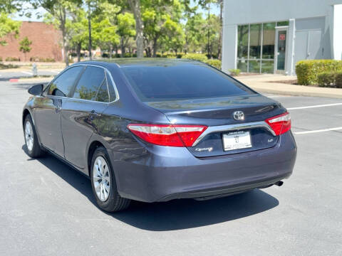2017 Toyota Camry LE