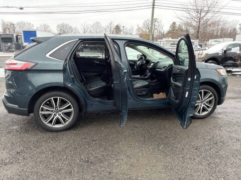 2019 Ford Edge Titanium