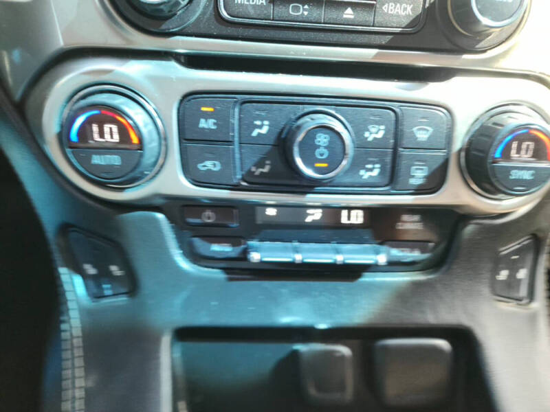 2015 Chevrolet Suburban LT