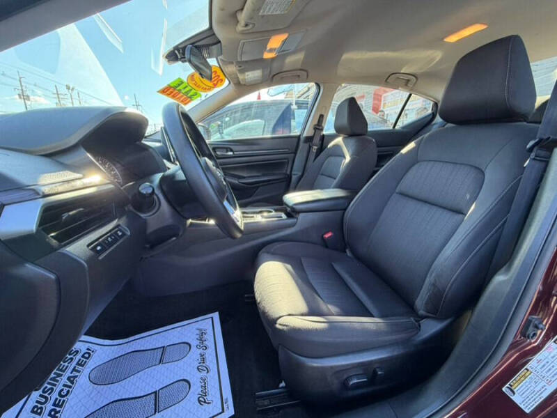 2024 Nissan Altima 2.5 SV