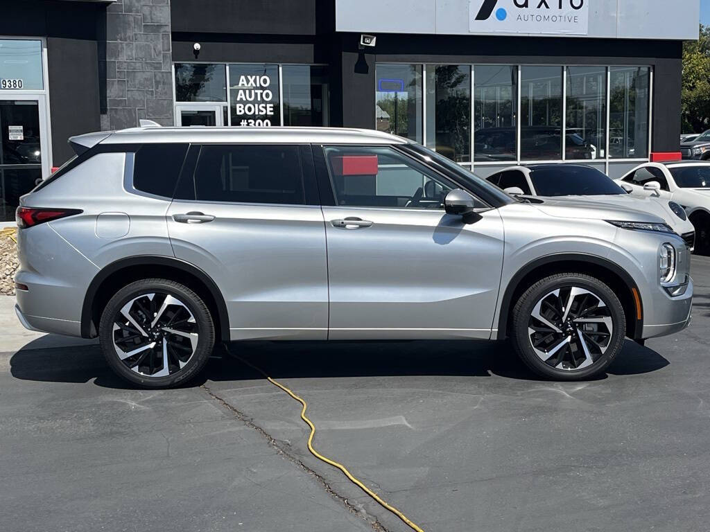 2024 Mitsubishi Outlander for sale at Axio Auto Boise in Boise, ID