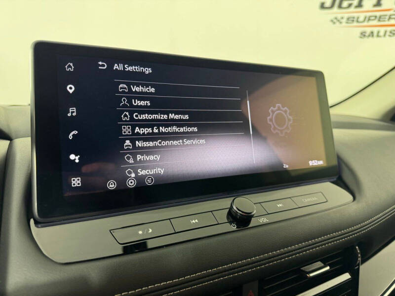 2025 Nissan Rogue SL