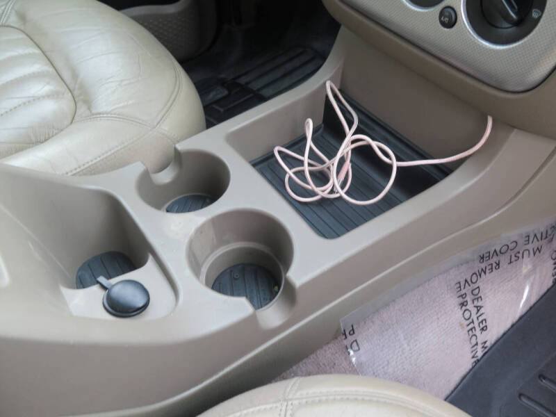 2004 Mercury Mountaineer Convenience