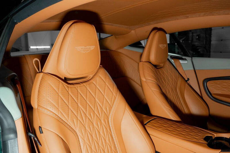 2024 Aston Martin DB12 V8