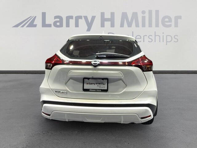 2025 Nissan Kicks Play S