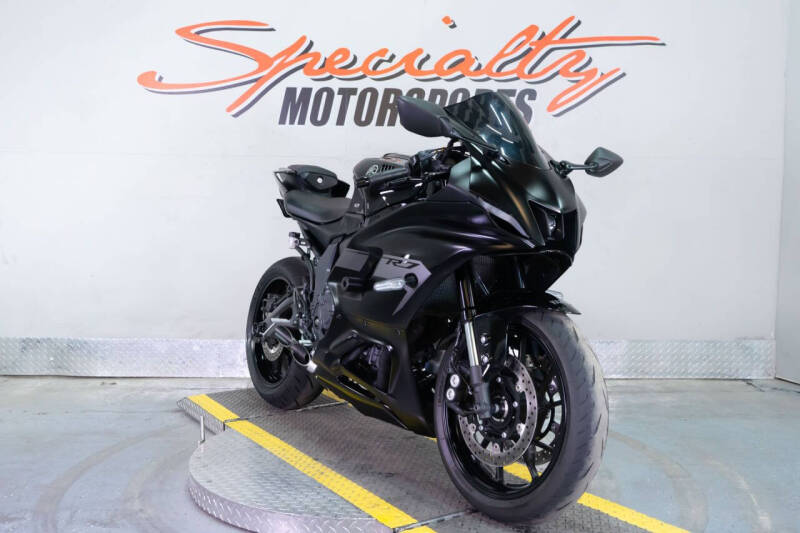 2025 Yamaha YZF-R7