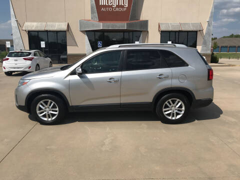 2015 Kia Sorento for sale at Integrity Auto Group in Wichita KS