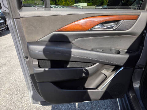 2018 Cadillac Escalade ESV Luxury