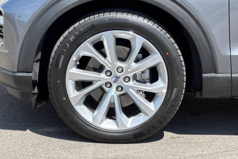 2022 Ford Explorer Hybrid Platinum