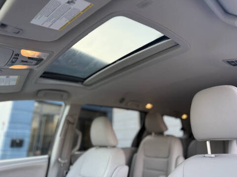 2020 Toyota Sienna XLE 7-Passenger