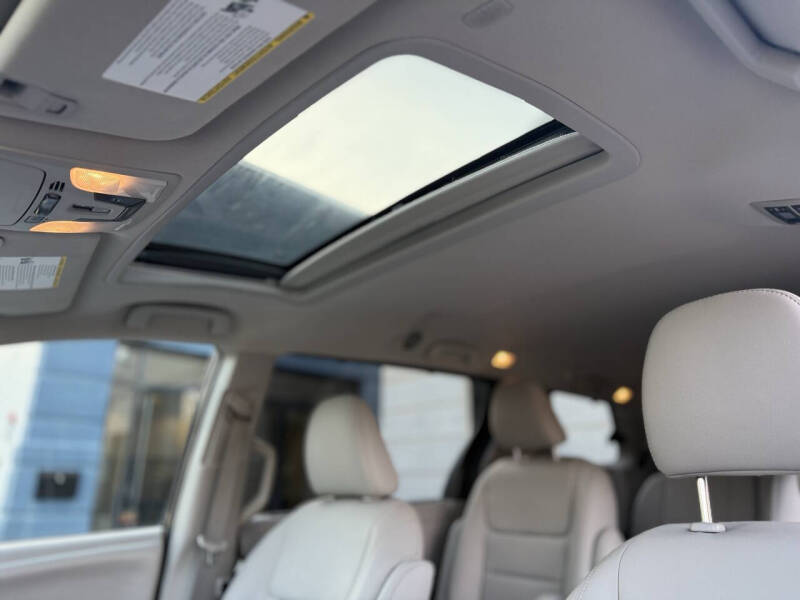 2020 Toyota Sienna XLE 7-Passenger