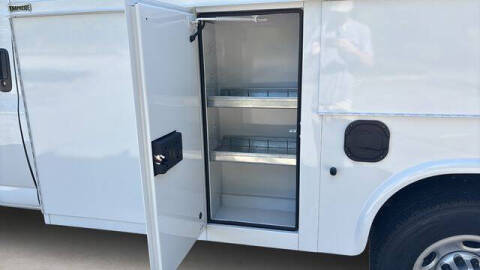 2025 Chevrolet Express 3500