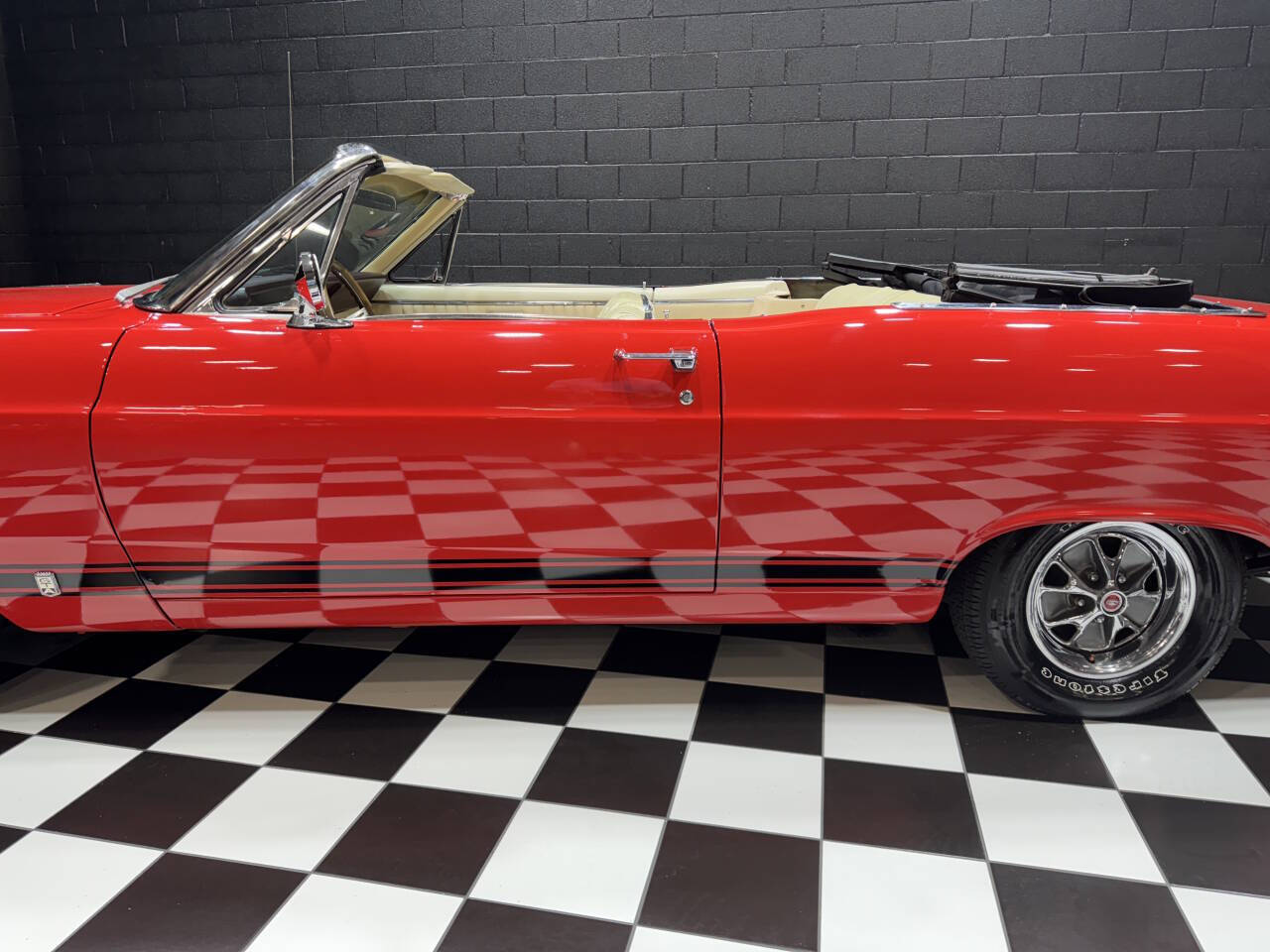 1966 Ford Fairlane 25