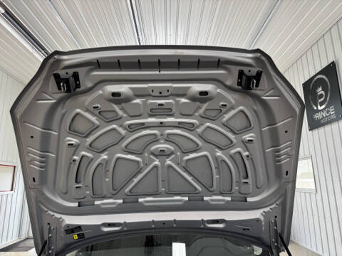 2024 Volvo XC60 B5 Core Dark Theme