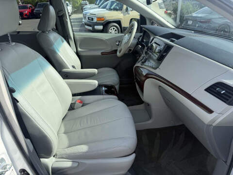 2011 Toyota Sienna XLE 7-Passenger