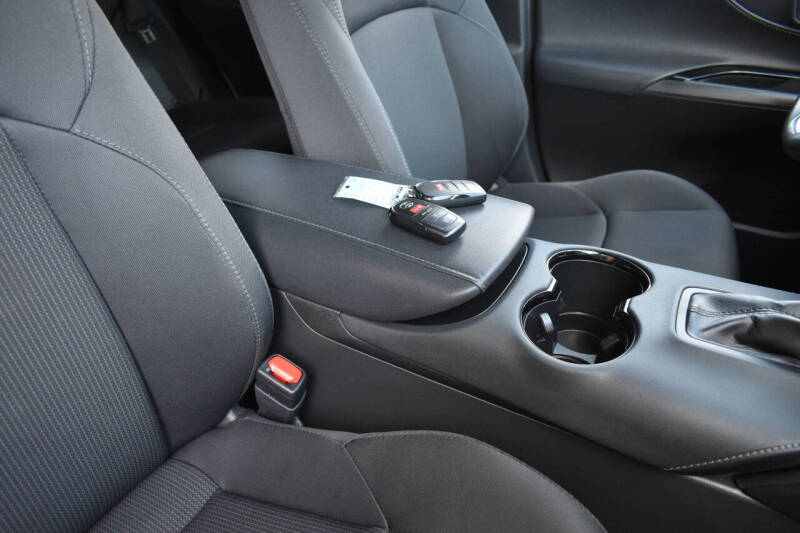 2023 Toyota Venza LE