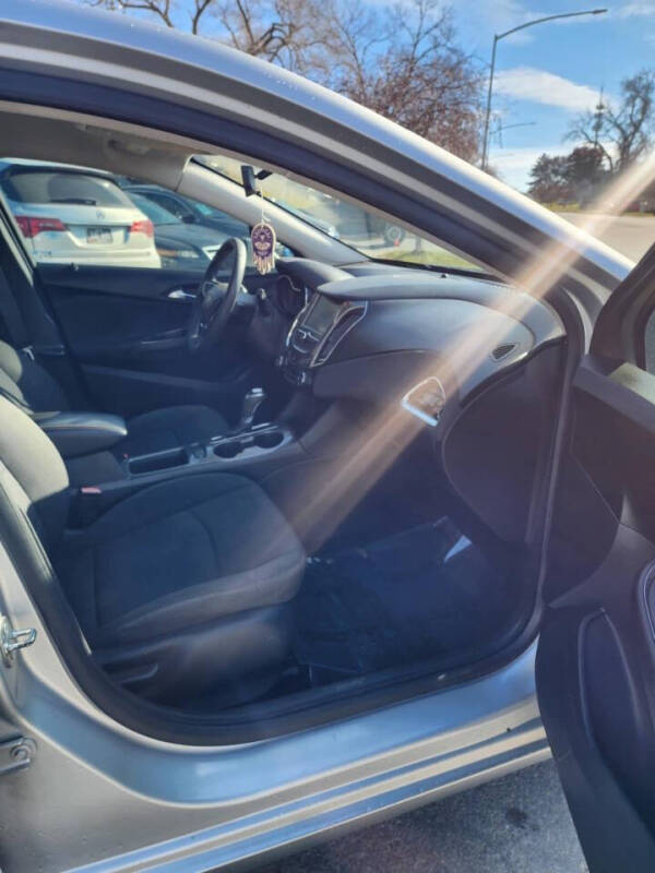 2017 Chevrolet Cruze LT Auto