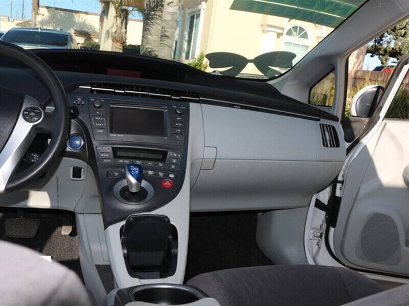 2014 Toyota Prius Three