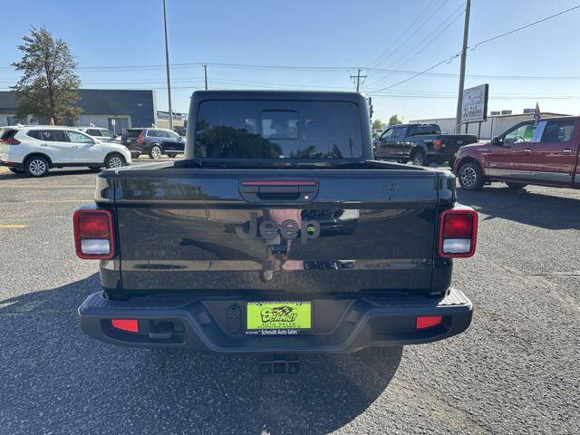 2024 Jeep Gladiator Sport S