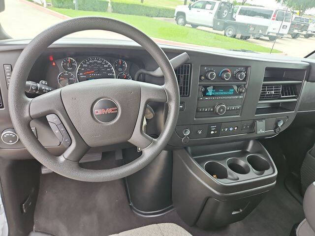 2025 GMC Savana LT 3500