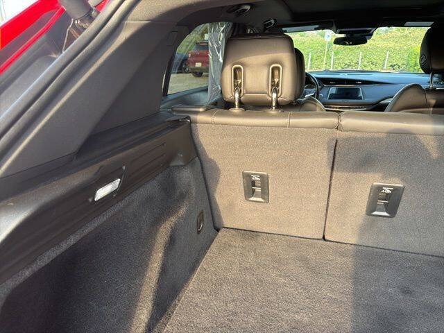 2021 Cadillac XT4 Premium Luxury