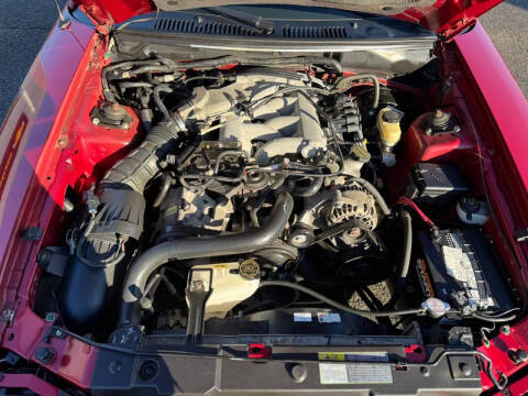 2004 Ford Mustang Deluxe