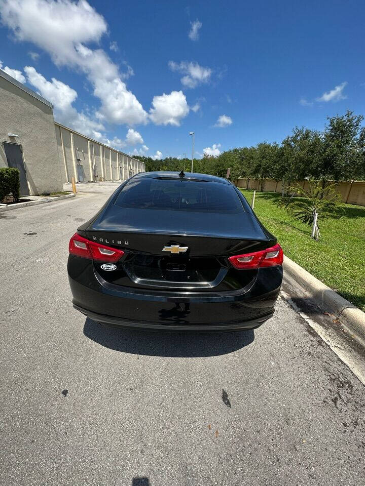 2017 Chevrolet Malibu  - $10,999