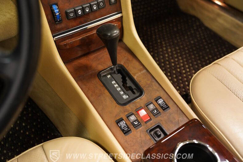 1989 Mercedes-Benz 560-Class 560 SL