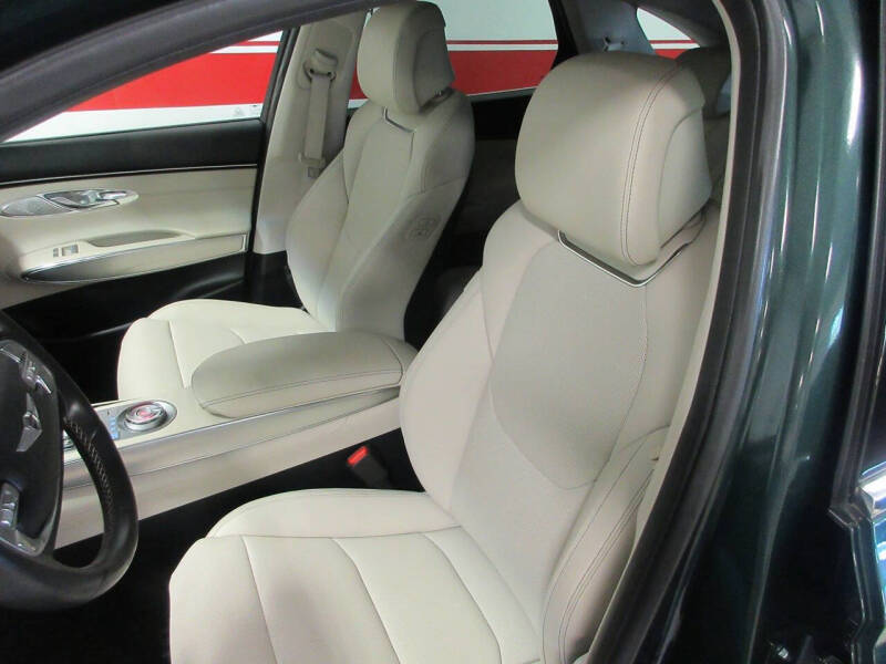 2024 Genesis GV70 2.5T Standard