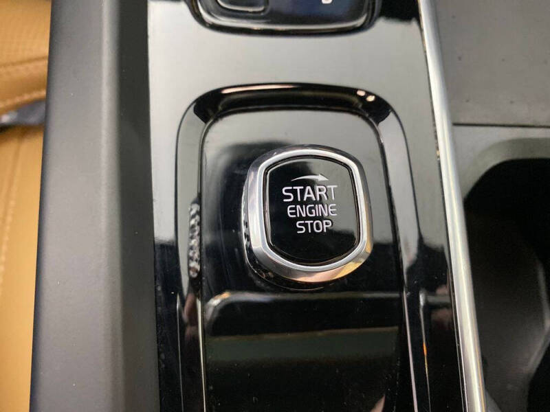 2022 Volvo XC60 B6 Inscription