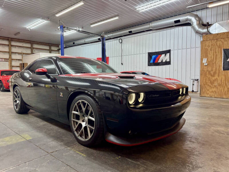 2016 Dodge Challenger 392 HEMI Scat Pack Shaker