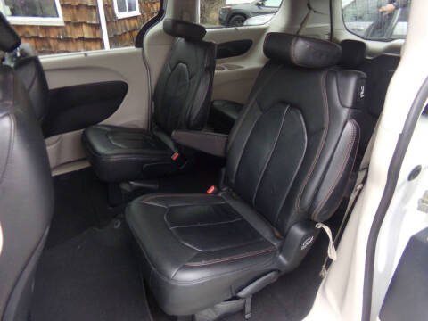 2017 Chrysler Pacifica Touring Plus