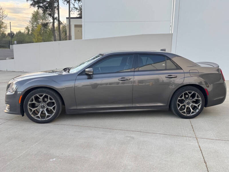 2018 Chrysler 300 S