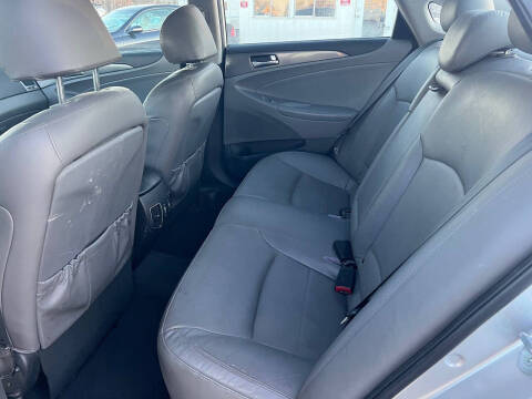 2013 Hyundai Sonata Hybrid