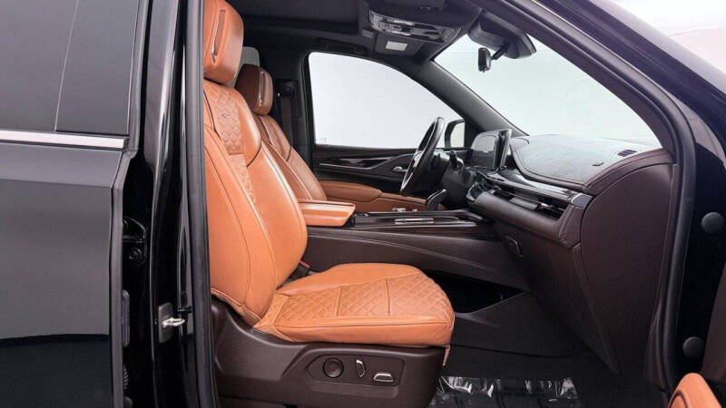 2022 Cadillac Escalade Premium Luxury
