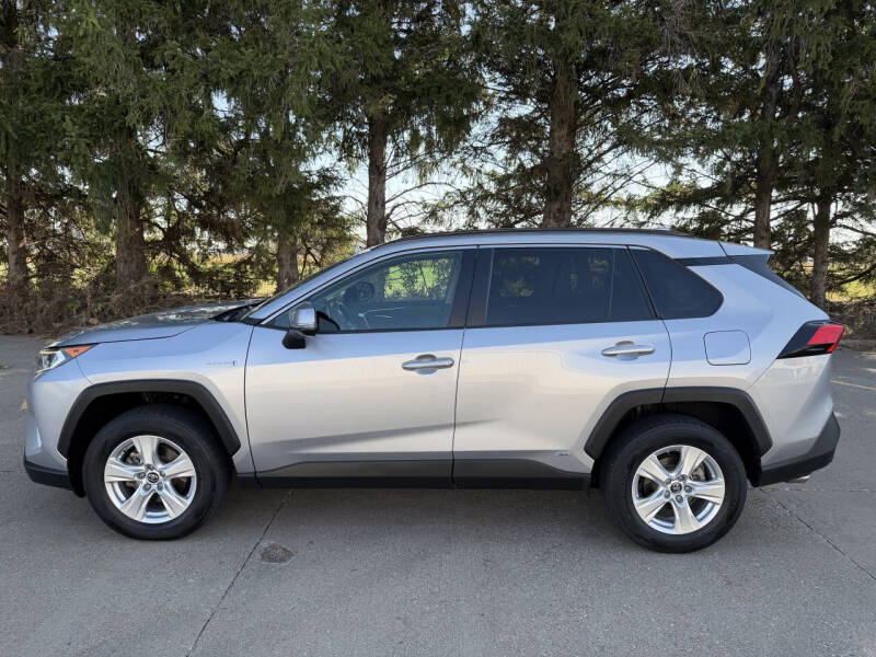 2019 Toyota RAV4 Hybrid XLE