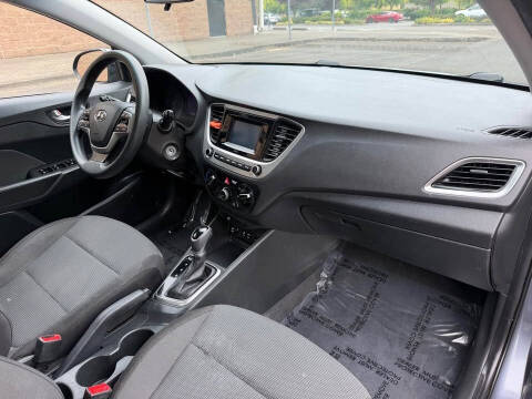 2019 Hyundai Accent SE