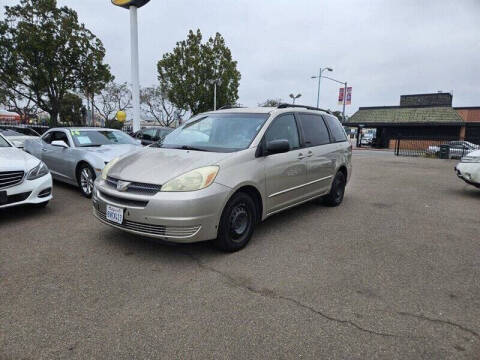 2005 Toyota Sienna for sale at WORLD AUTO SALES in San Diego CA