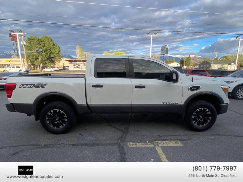 2017 Nissan Titan