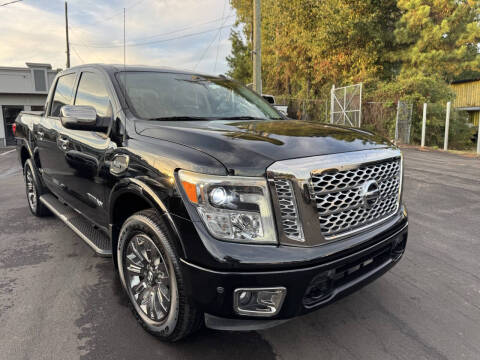 2017 Nissan Titan Platinum Reserve