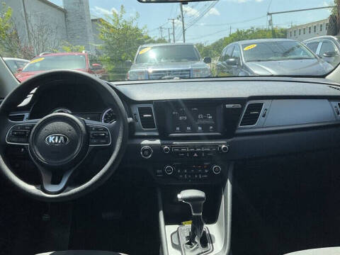2017 Kia Niro LX