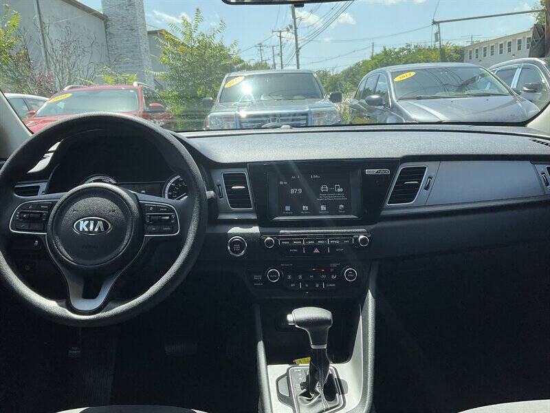 2017 Kia Niro LX